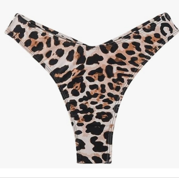 NWT 2 Piece Bikini Set Leopard Print Scoop Neck Criss Cross Thong Bathing Suit M - Picture 4 of 16